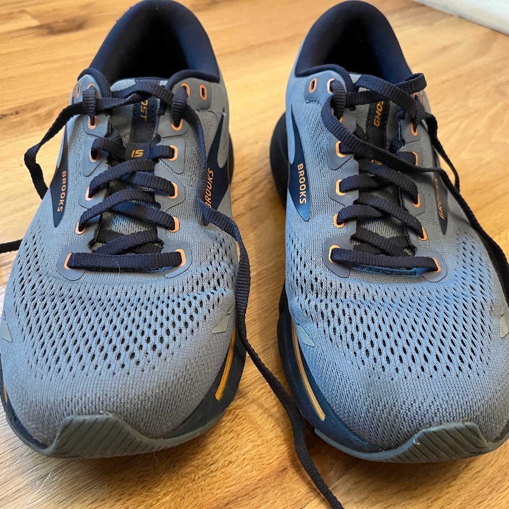 Men's Brooks Ghost 15 Running Shoes Good Condition Sz 10
